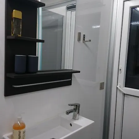 Houseboat Aquavilla * هينولا