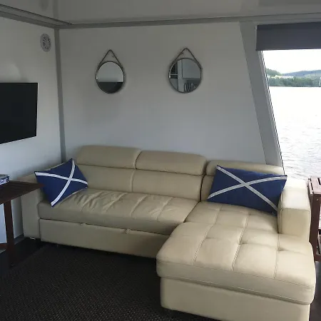 بوتيل Houseboat Aquavilla *