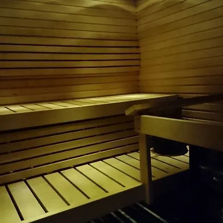 Houseboat Aquavilla * هينولا
