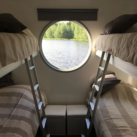بوتيل Houseboat Aquavilla *
