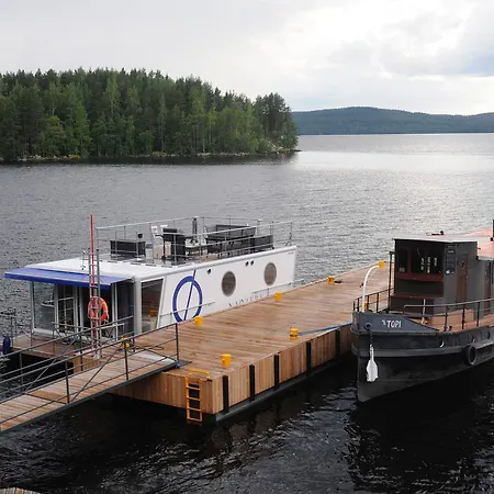 Houseboat Aquavilla * هينولا